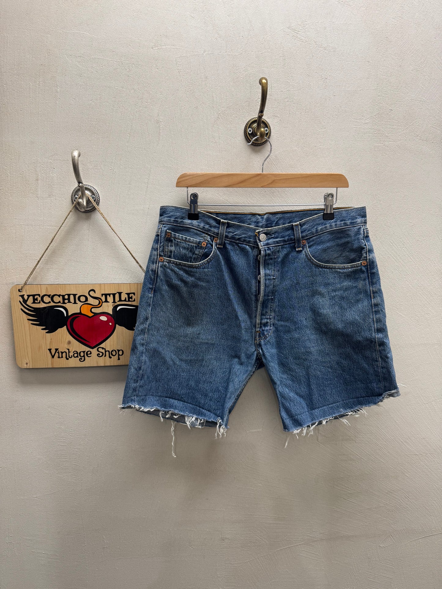 LEVI’S