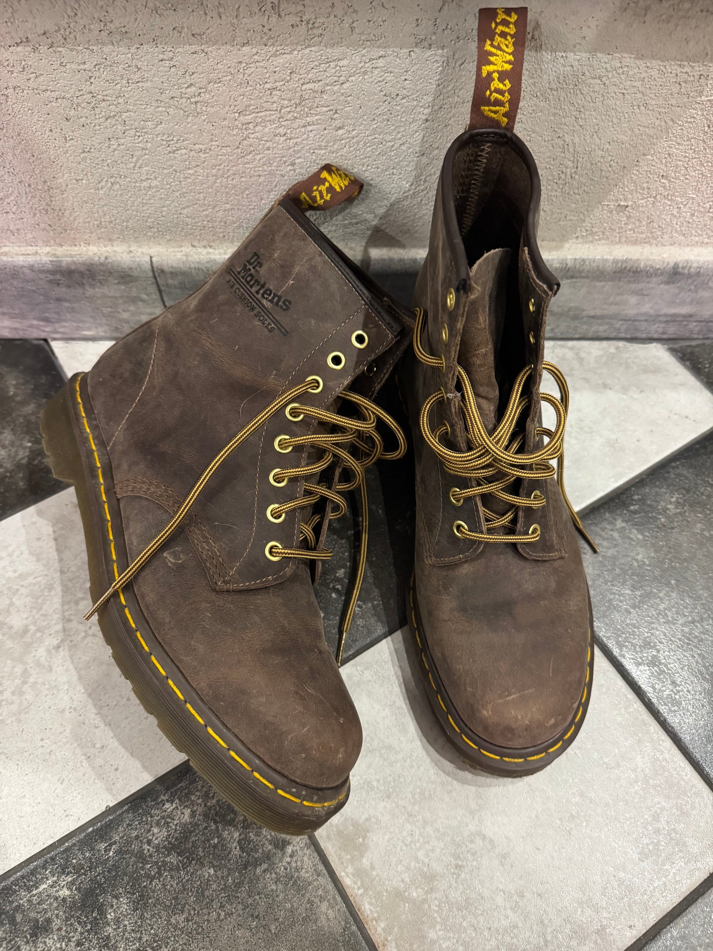 DR MARTENS 10072