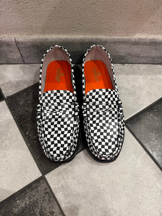 SEBAGO DAN