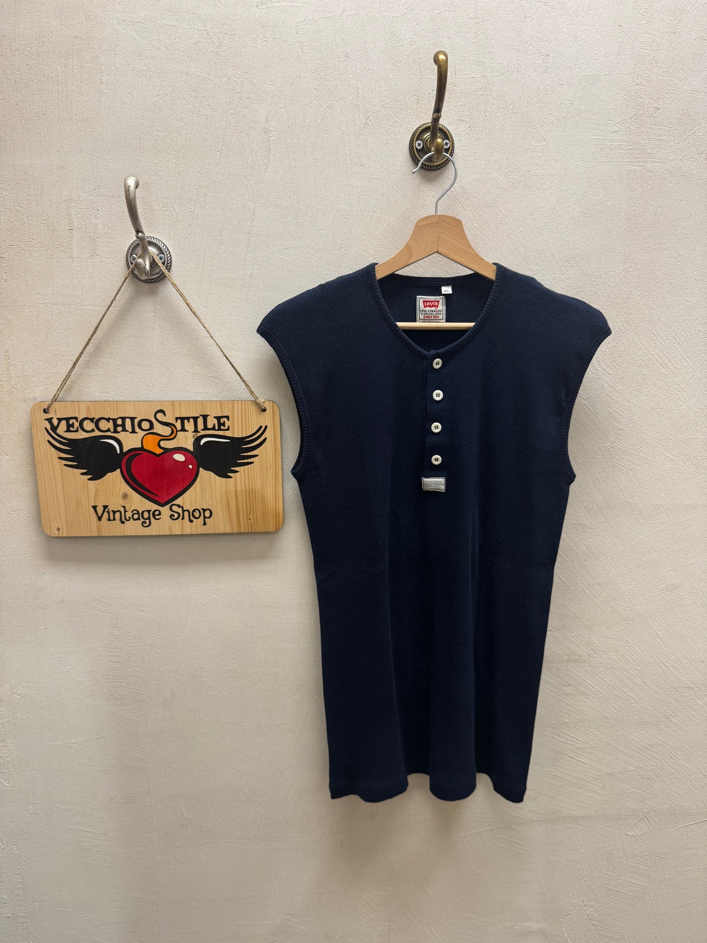 LEVI’S