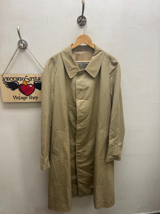 AQUASCUTUM OF LONDON
