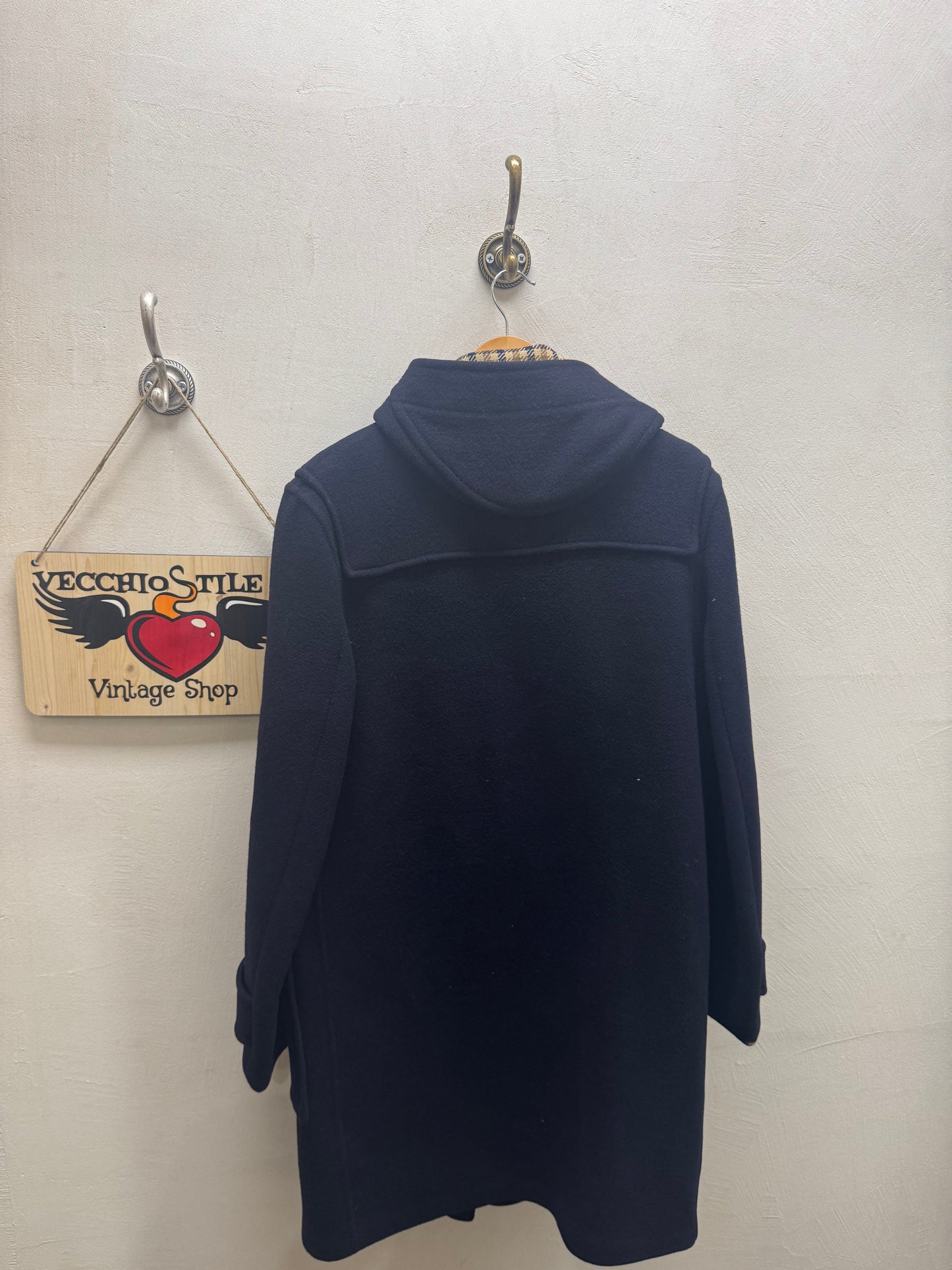 AQUASCUTUM OF LONDON