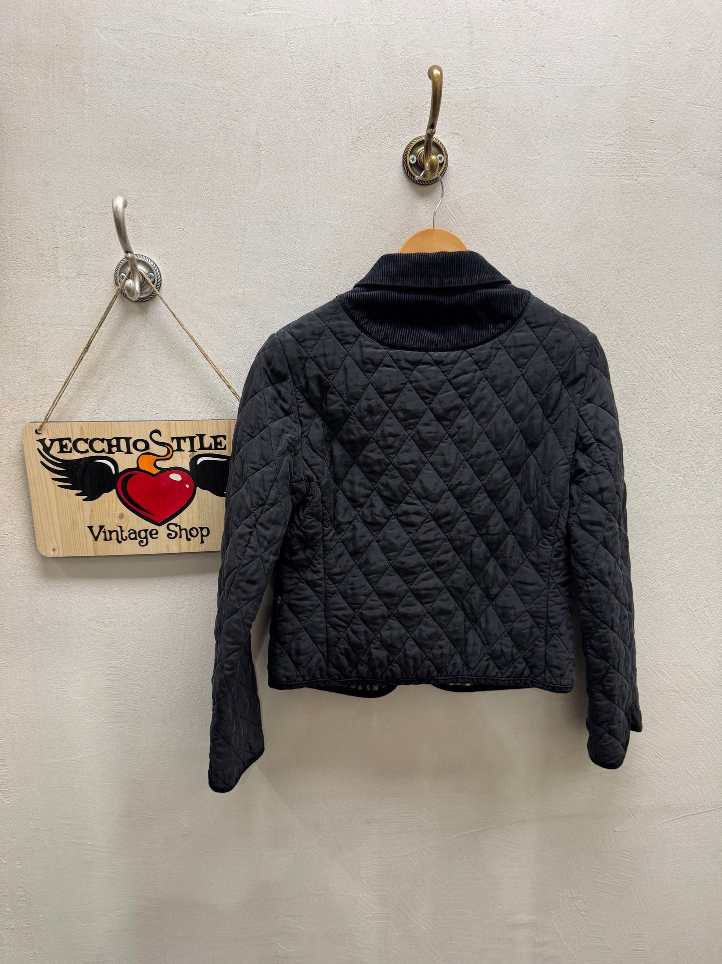 AQUASCUTUM OF LONDON