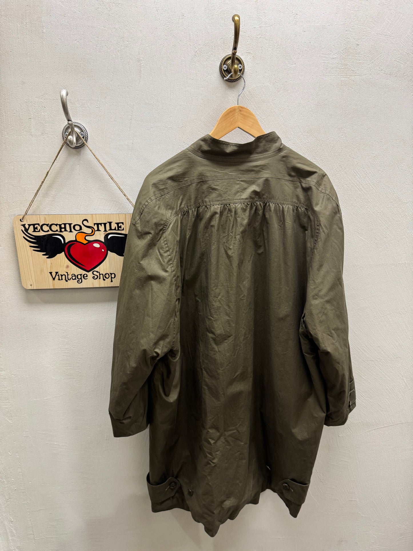 AQUASCUTUM OF LONDON