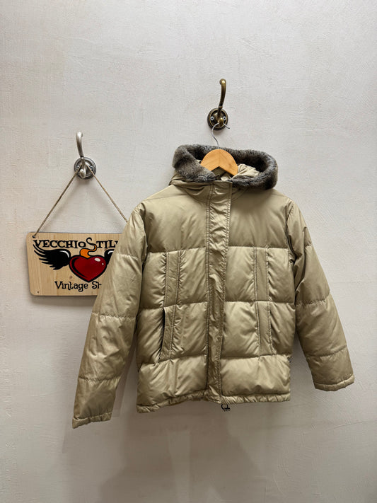 AQUASCUTUM OF LONDON