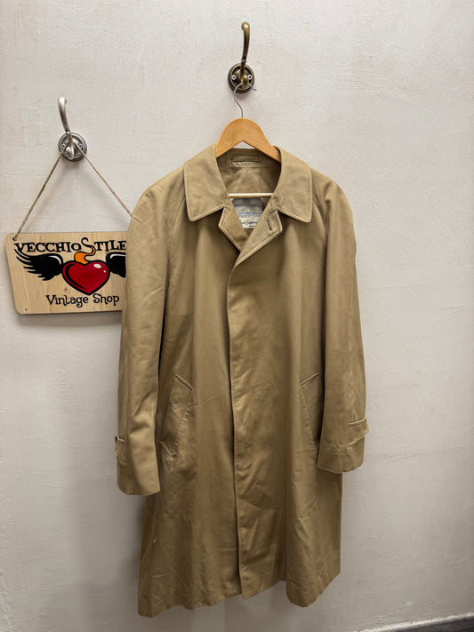 AQUASCUTUM OF LONDON
