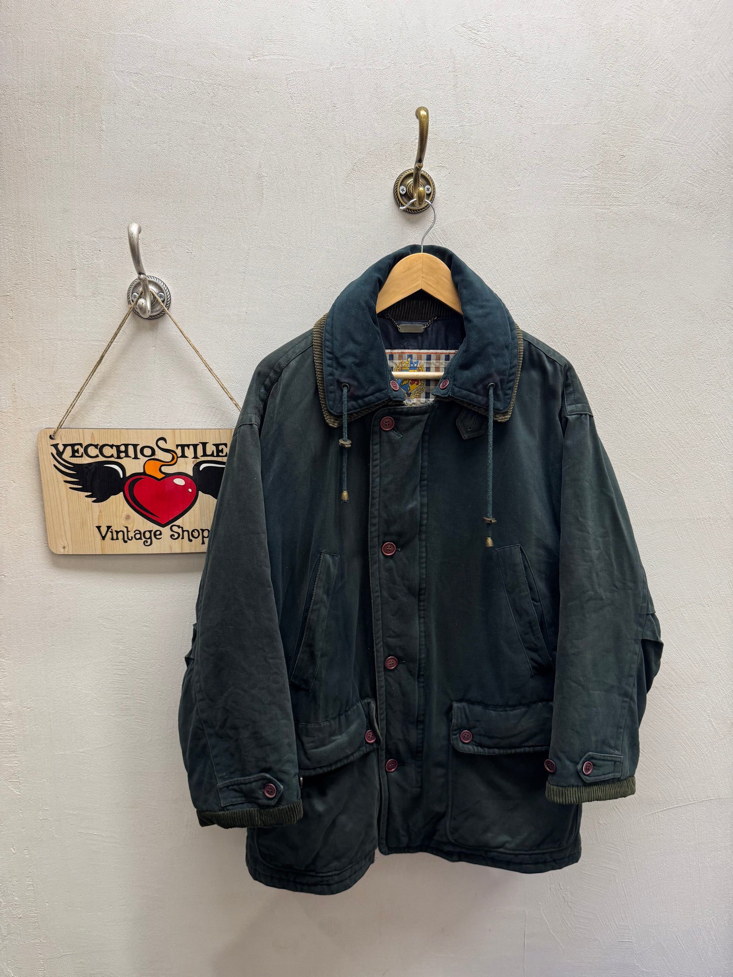 AQUASCUTUM OF LONDON