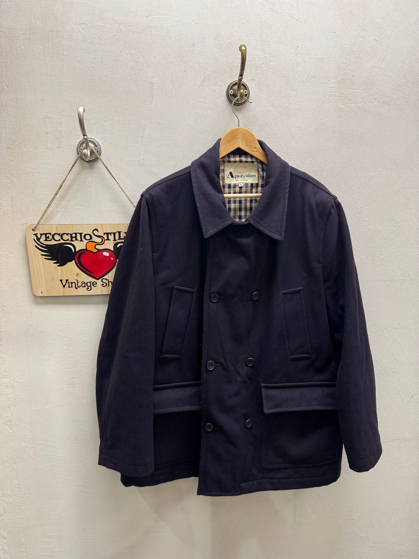 AQUASCUTUM OF LONDON