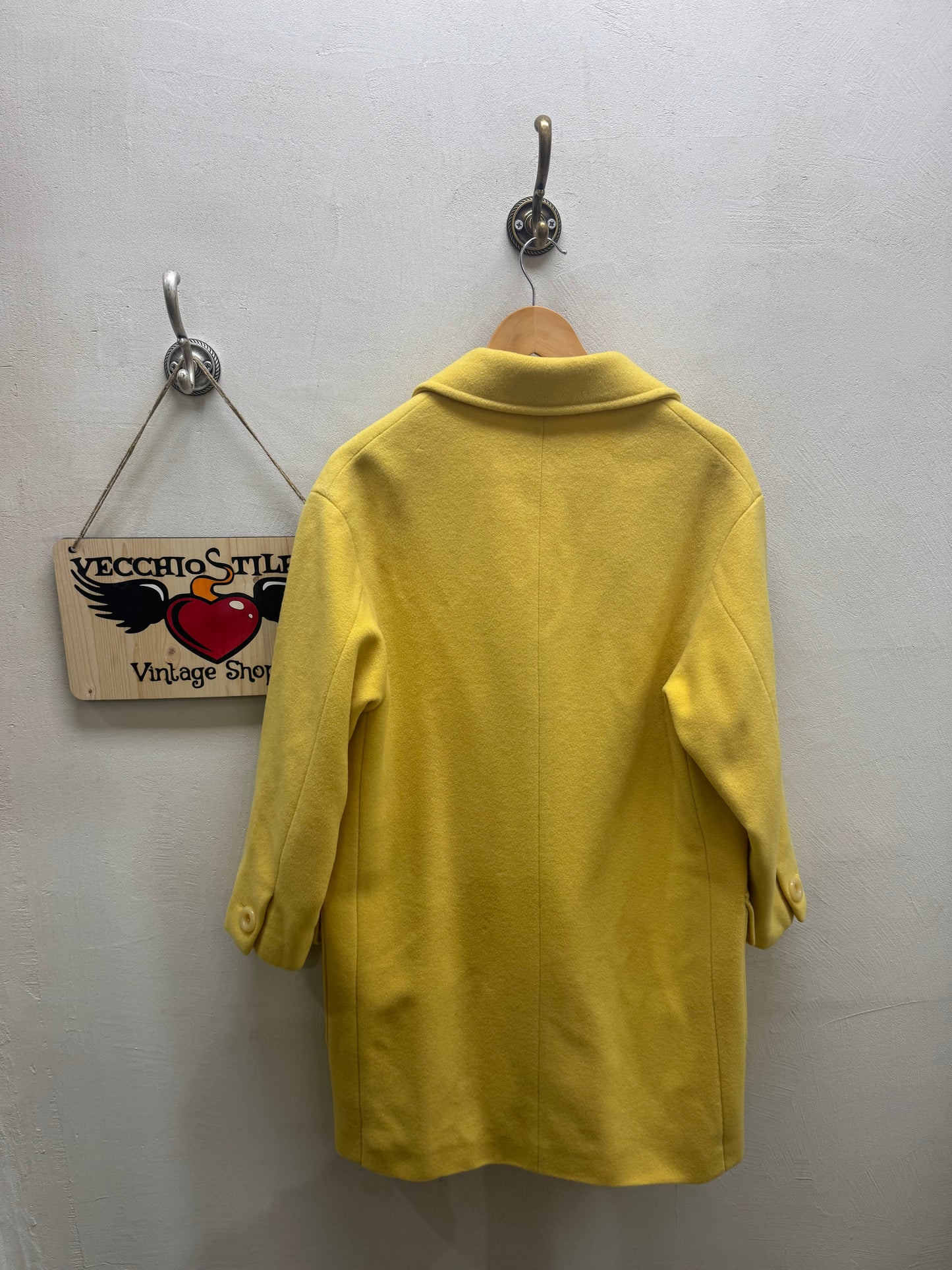 OLIVER BY VALENTINO
