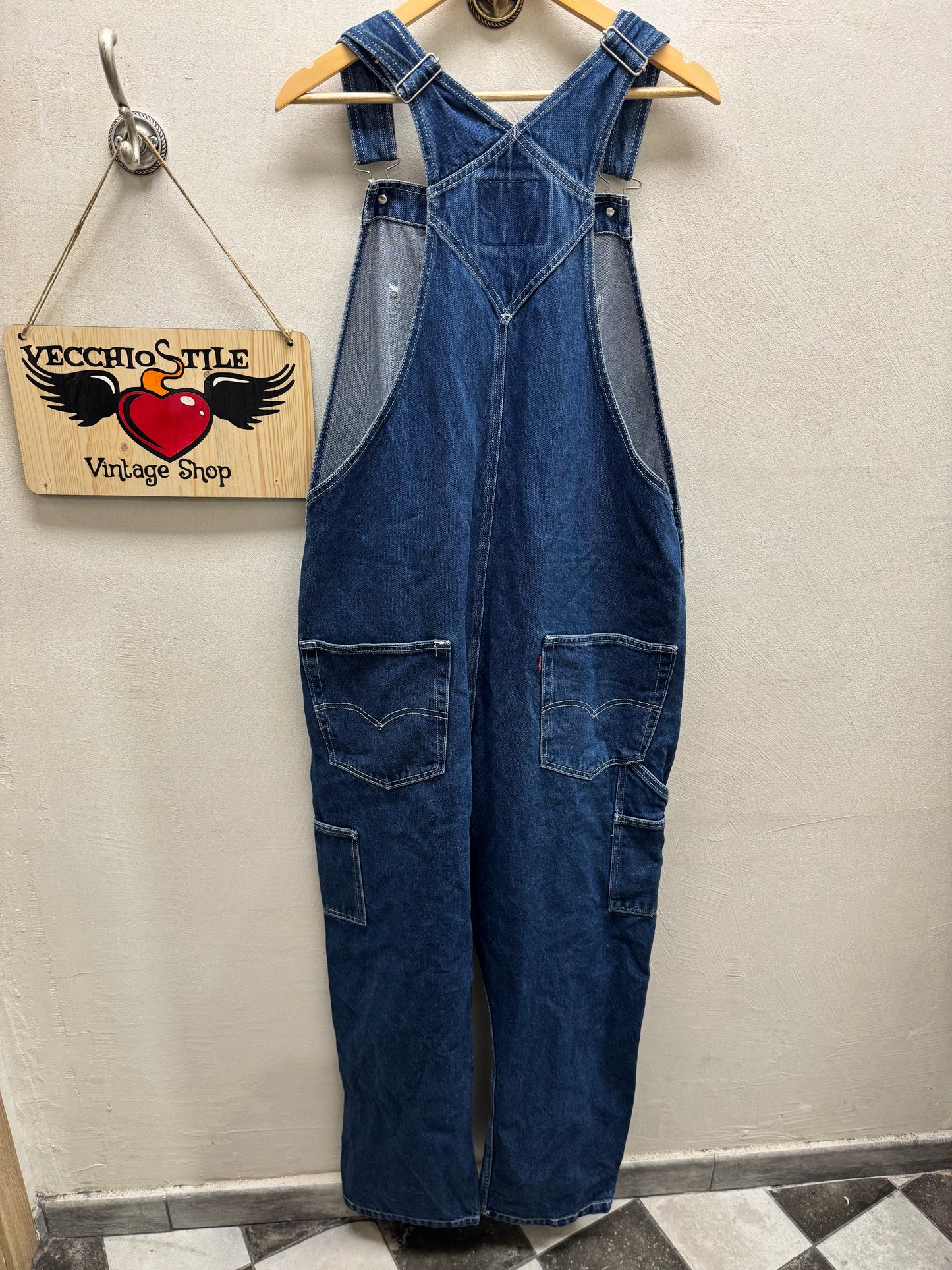 LEVI’S
