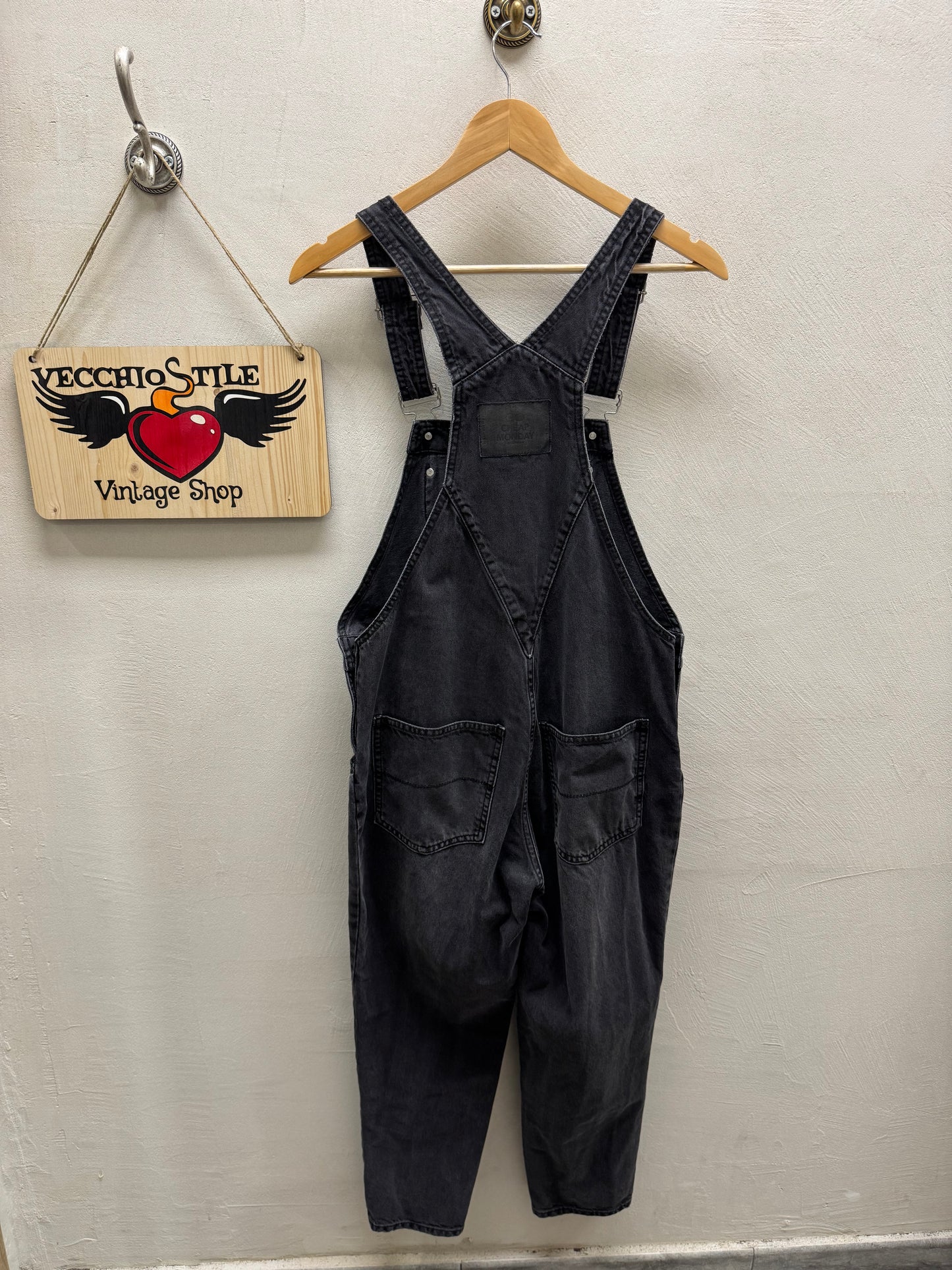 CHEAP MONDAY