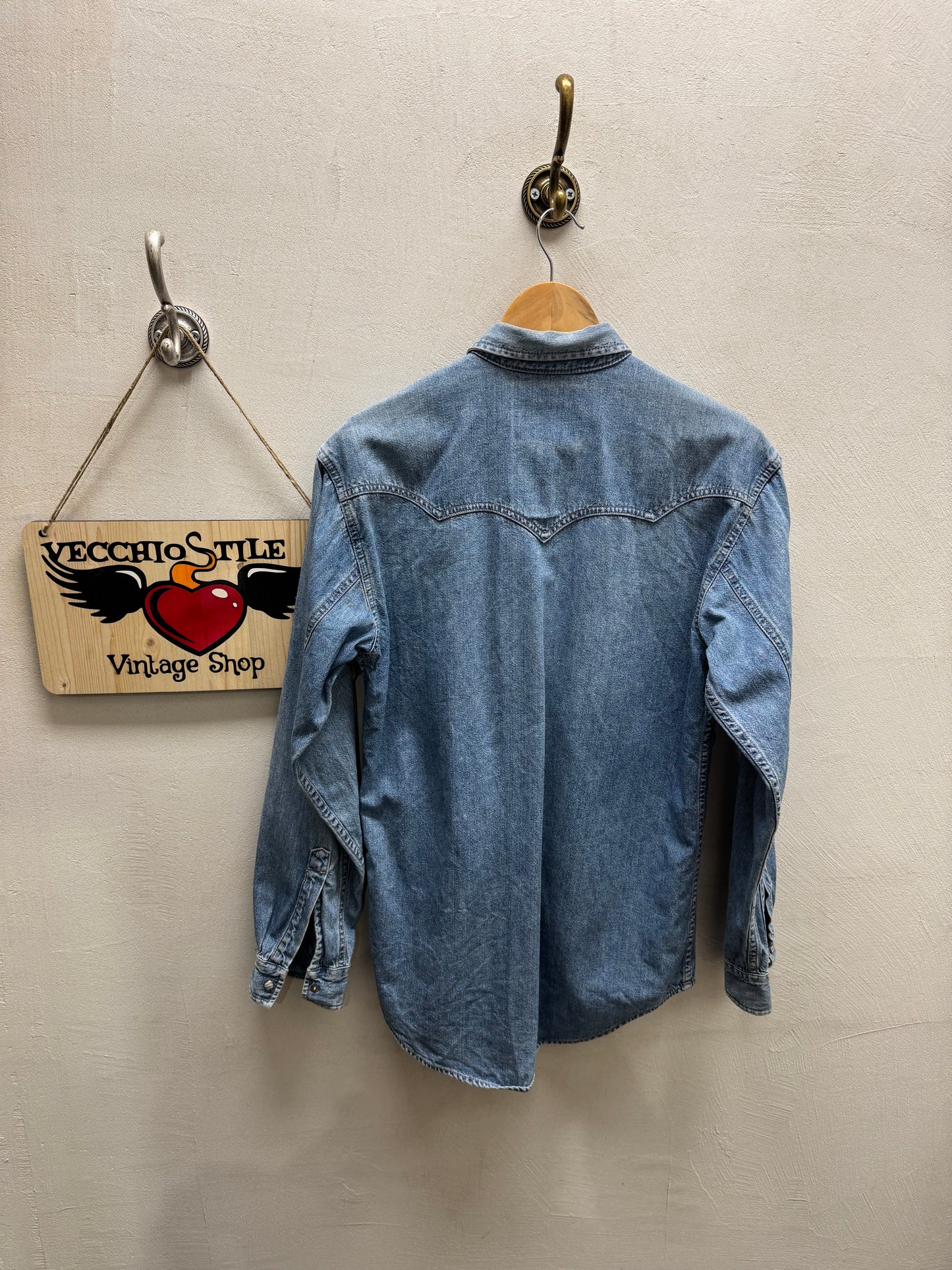 LEVI’S