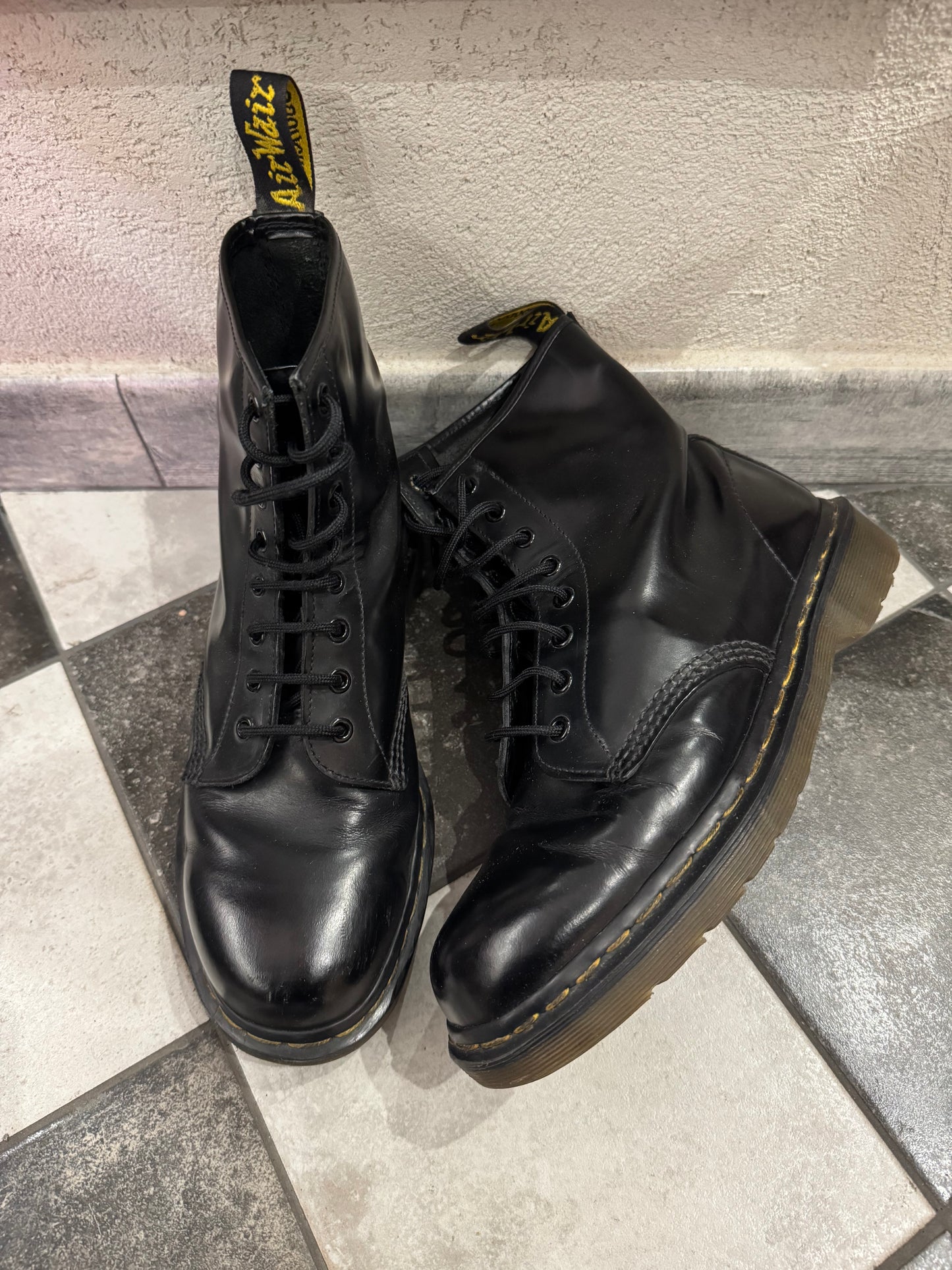 DR MARTENS 1460 MADE IN ENGLAND