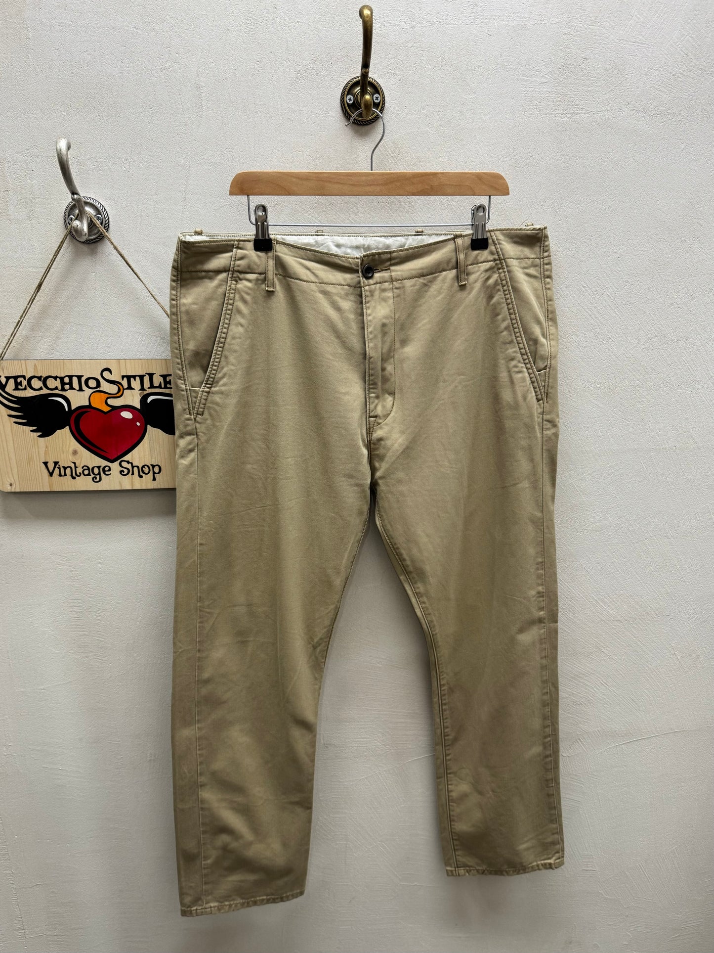 LEVI’S