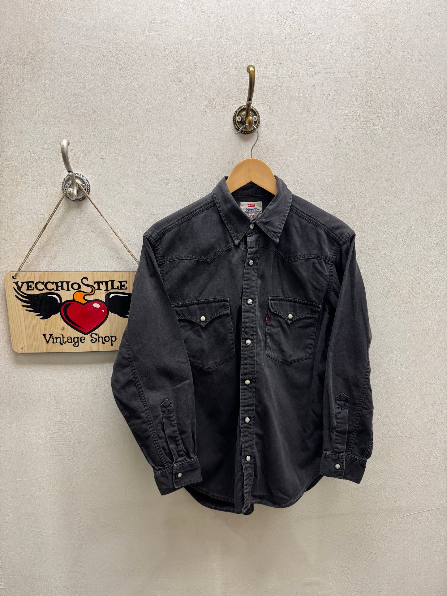 LEVI’S