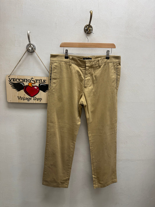 AQUASCUTUM OF LONDON