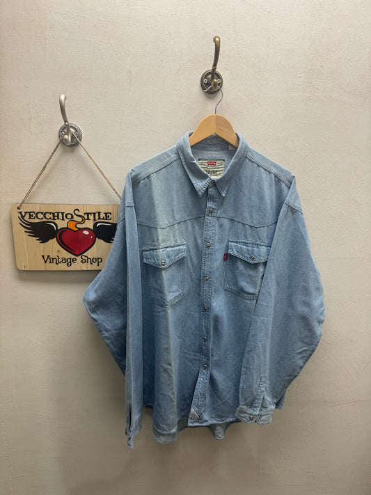 LEVI’S