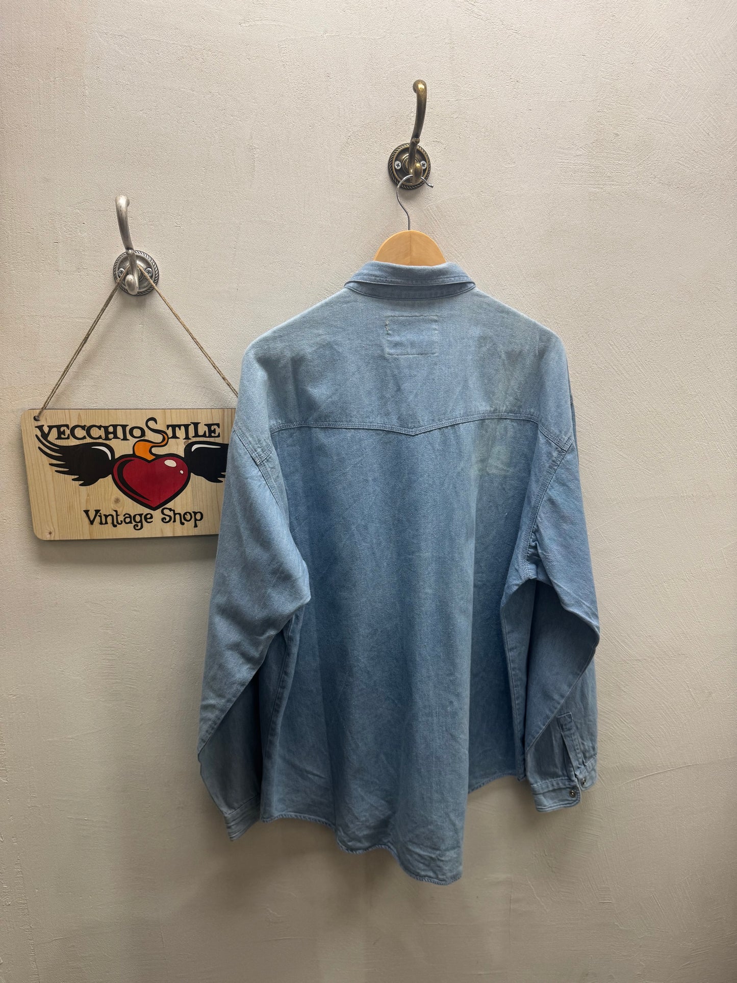 LEVI’S
