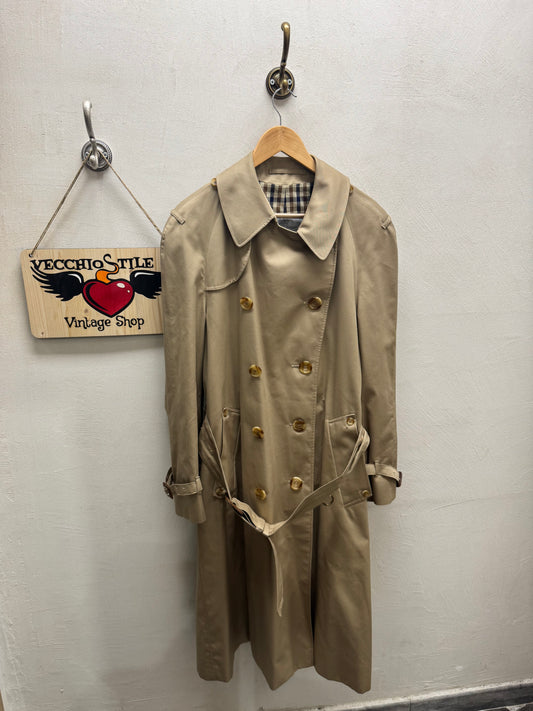 AQUASCUTUM OF LONDON